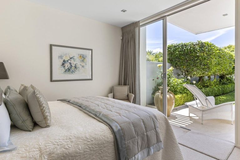 Photo of property in 110 Lake Terrace, Taupo, 3330