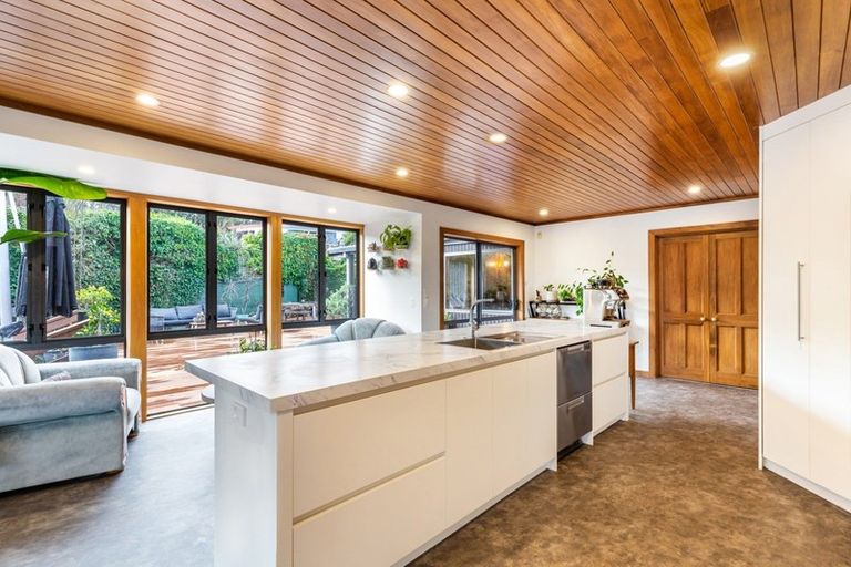 Photo of property in 50 Chesham Avenue, Waipahihi, Taupo, 3330