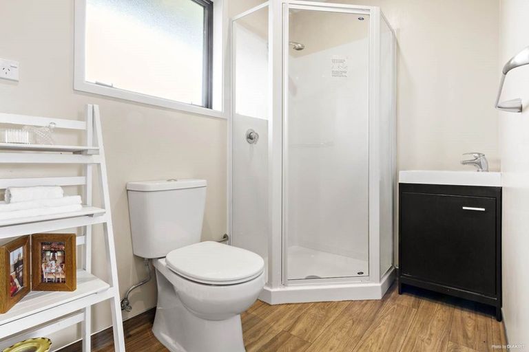 Photo of property in 60 Glendene Avenue, Glendene, Auckland, 0602