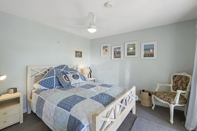 Photo of property in 17 Purau Avenue, Diamond Harbour, 8972