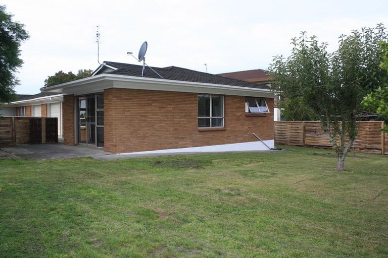 Photo of property in 2/2 Thurston Place, Bucklands Beach, Auckland, 2012