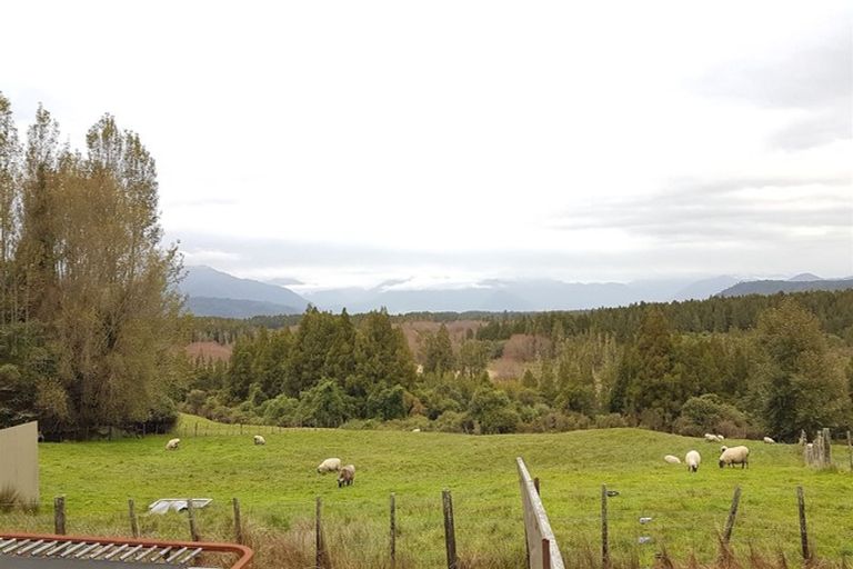 Photo of property in 132 Lake Kaniere Road, Blue Spur, Hokitika, 7811