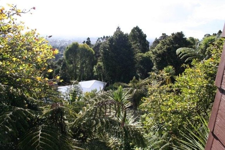 Photo of property in 441 Titirangi Road, Titirangi, Auckland, 0604