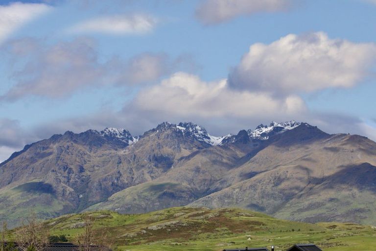 Photo of property in 24 Falconer Rise, Jacks Point, Queenstown, 9371