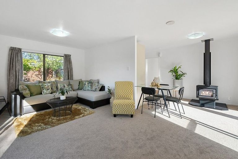 Photo of property in 8 Blomfield Street, Pukehangi, Rotorua, 3015