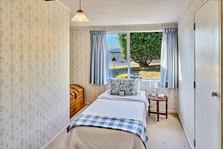 Photo of property in 48 Eskdale Road, Papakowhai, Porirua, 5024