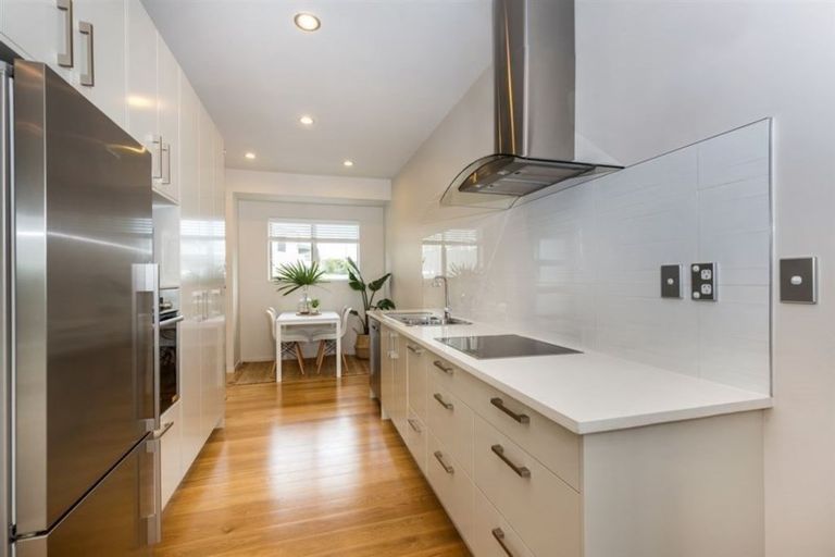Photo of property in The Rise, 22 Hatfield Place, Albany Heights, Auckland, 0632