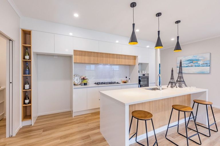 Photo of property in 3 Vintry Drive, Kumeu, 0810