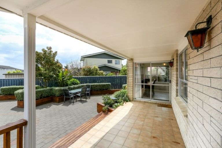 Photo of property in 18b John Guthrie Place, Merrilands, New Plymouth, 4312