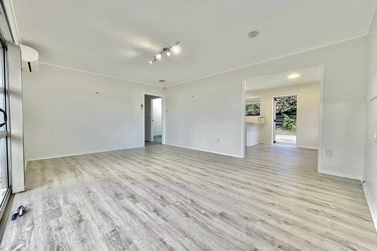 Photo of property in 1/11 Foley Place, Torbay, Auckland, 0632