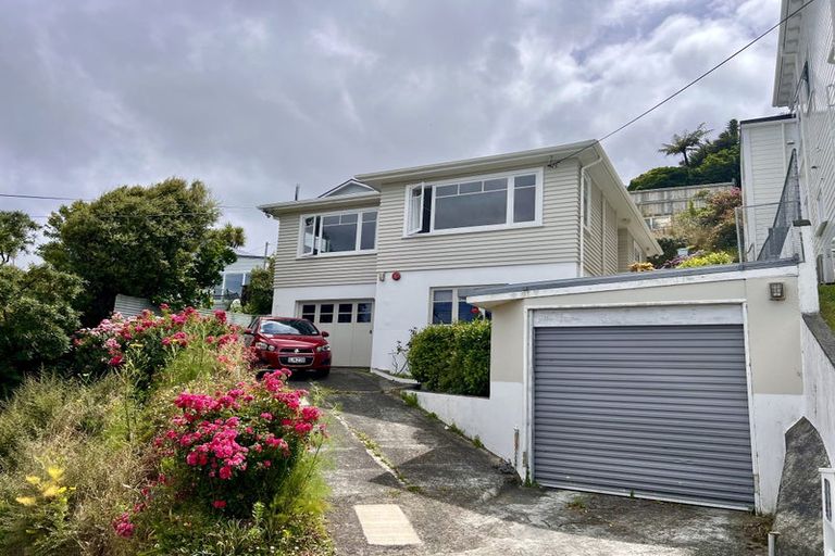 Photo of property in 12 Mertoun Terrace, Highbury, Wellington, 6012