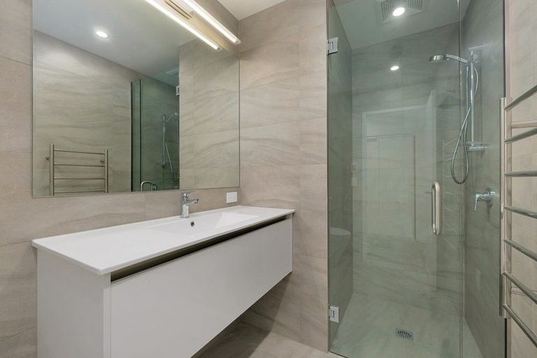 Photo of property in 1/30 Bullendale Drive, Arthurs Point, Queenstown, 9371