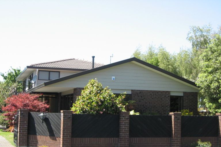 Photo of property in 44 Dunbarton Street, Redwood, Christchurch, 8051