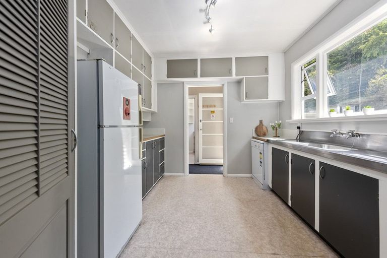 Photo of property in 22 Field Street, Silverstream, Upper Hutt, 5019