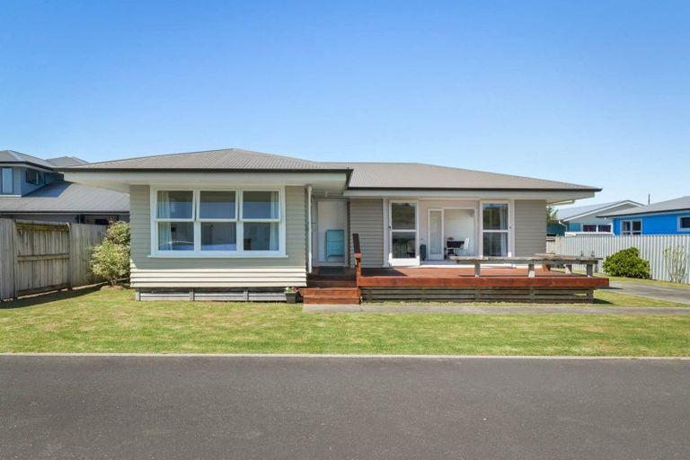 Photo of property in 15a Sandleigh Drive, Athenree, Katikati, 3177