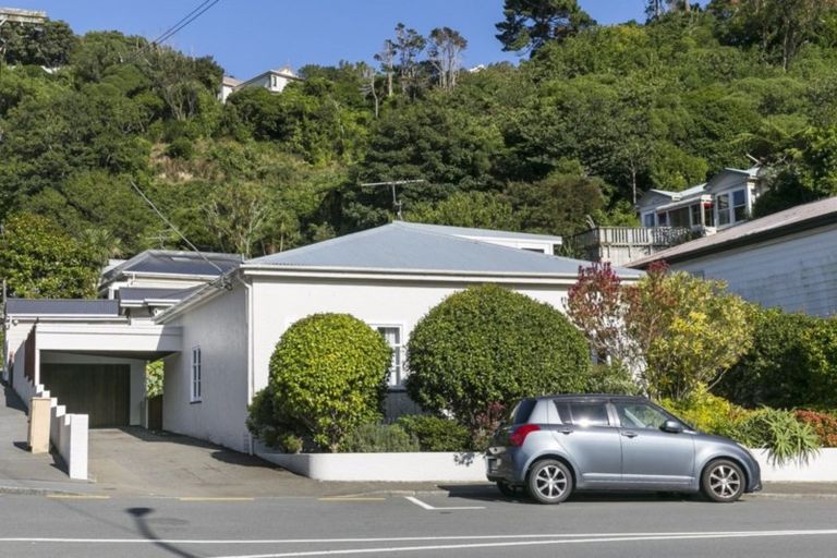 Photo of property in 230 Ohiro Road, Brooklyn, Wellington, 6021