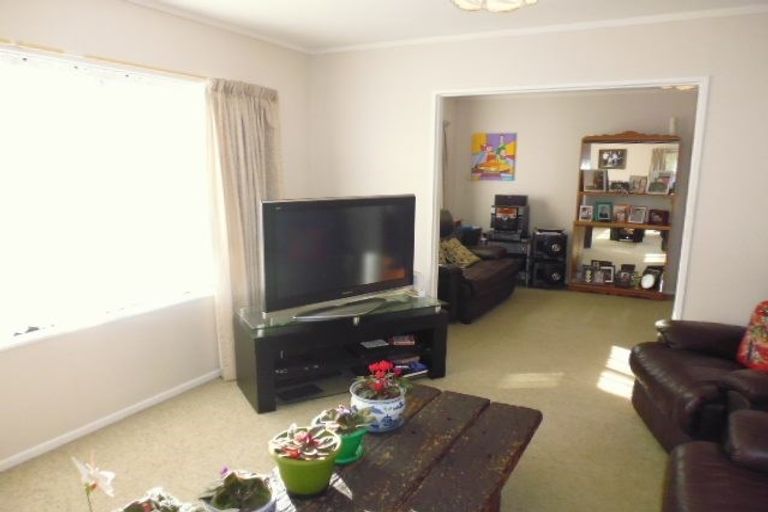 Photo of property in 12 Kennedy Grove, Stokes Valley, Lower Hutt, 5019