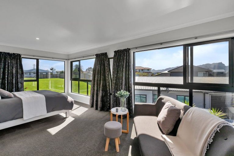 Photo of property in 18 Mariners Haven, One Tree Point, 0118