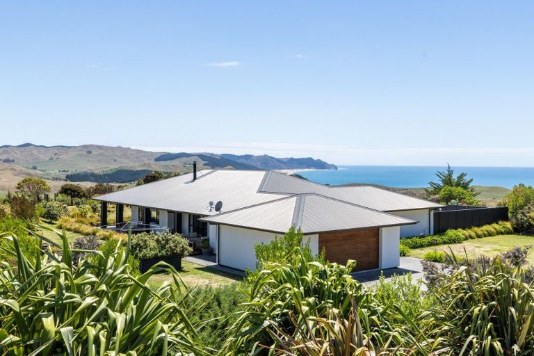 Photo of property in 63 Waipuka Road, Waimarama, Havelock North, 4294