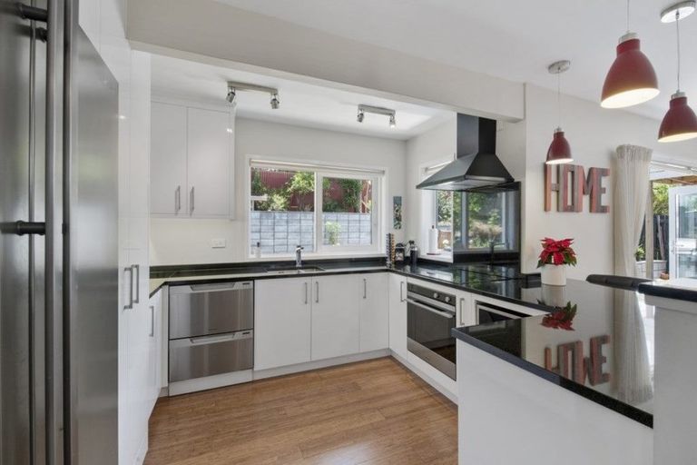 Photo of property in 2/44 Richmond Avenue, Northcote Point, Auckland, 0627