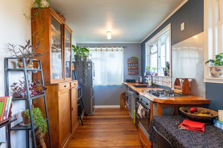 Photo of property in 10 Christian Street, Dannevirke, 4930