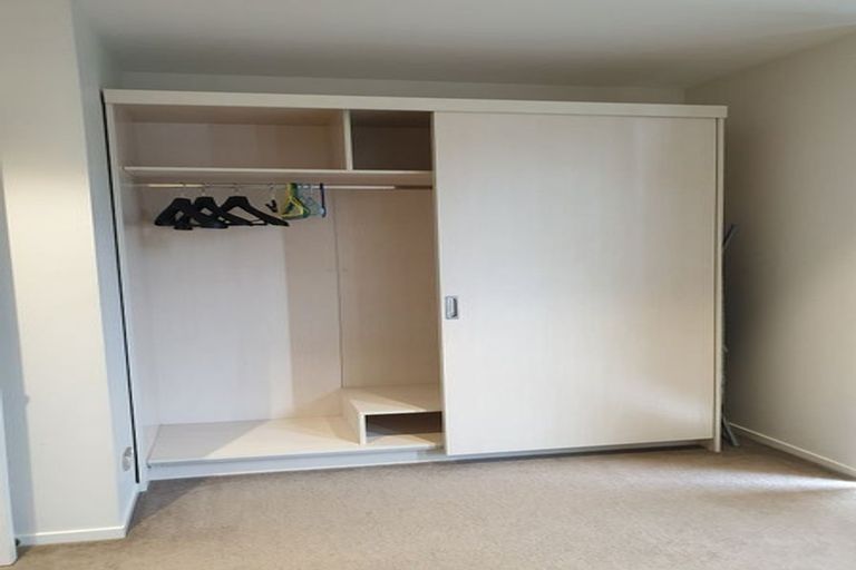 Photo of property in Patent 326 Apartments, 103h/326 Evans Bay Parade, Hataitai, Wellington, 6021