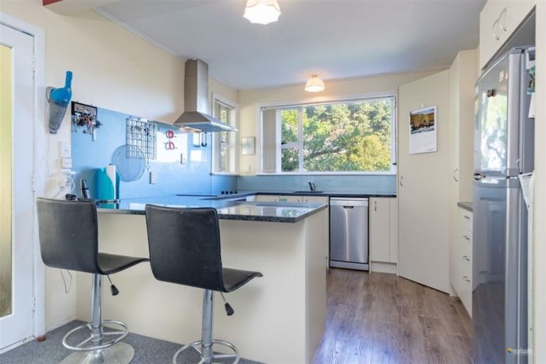 Photo of property in 14 Manor Drive, Stokes Valley, Lower Hutt, 5019