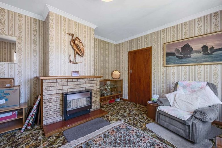 Photo of property in 14 Oxford Crescent, Ebdentown, Upper Hutt, 5018