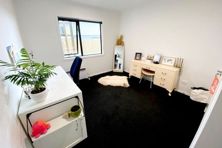 Photo of property in 11 Havana Rise, Grenada Village, Wellington, 6037