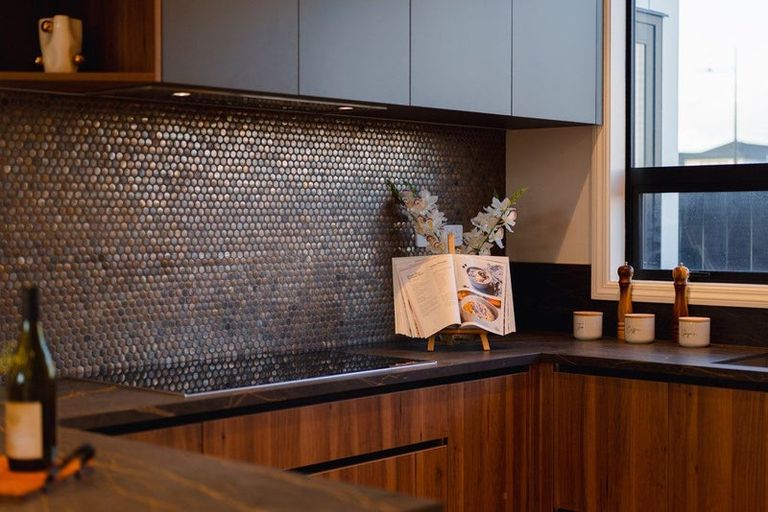 Photo of property in 28 Catalina Avenue, Rosehill, Papakura, 2113