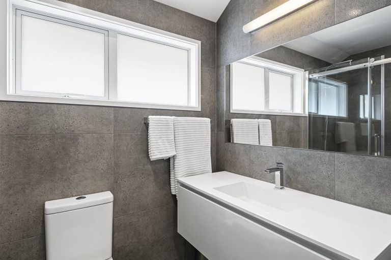 Photo of property in 55 Tui Glen Road, Birkenhead, Auckland, 0626