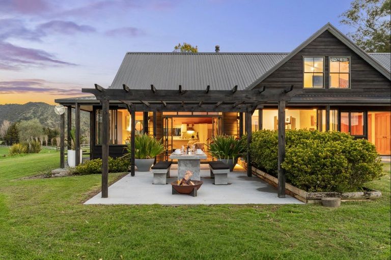 Photo of property in 402 Old Kaipara Road, Kaipara Flats, Warkworth, 0981