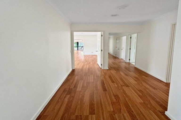 Photo of property in 20a Heyington Way, East Tamaki Heights, Auckland, 2016