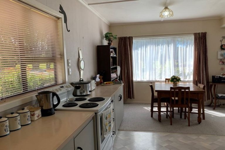 Photo of property in 29 Parris Street, Waitara, 4320