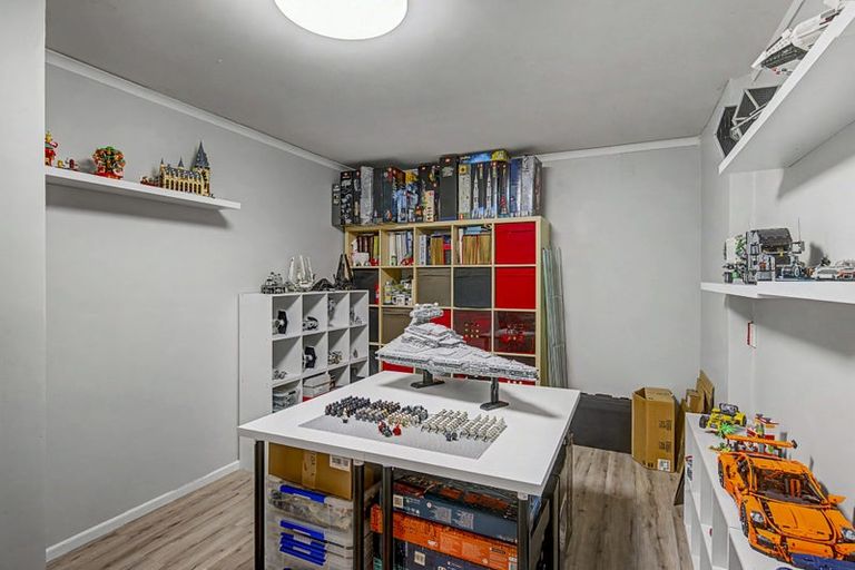 Photo of property in 127 Milne Drive, Paraparaumu, 5032