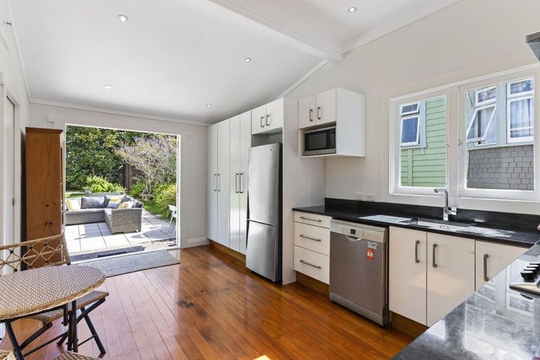 Photo of property in 12 Niccol Avenue, Narrow Neck, Auckland, 0624