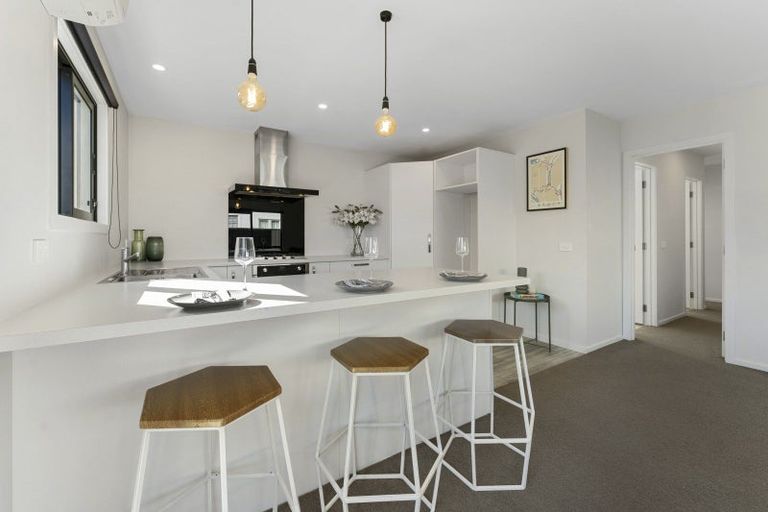 Photo of property in 16 Molyneux Avenue, Cromwell, 9310