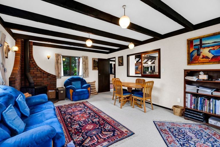 Photo of property in 24 Prudence Place, Oakura, 4314