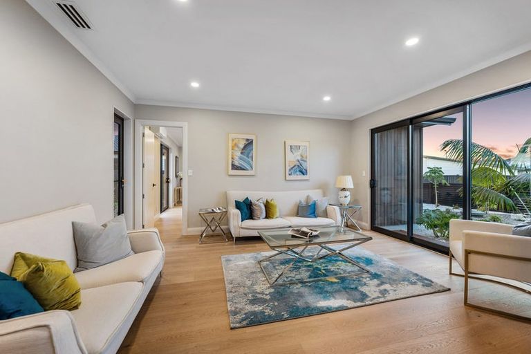 Photo of property in 56 Kewa Road, Albany Heights, Auckland, 0632