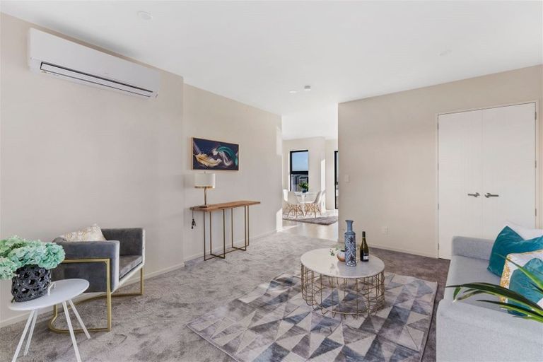 Photo of property in 13 Paina Crescent, Massey, Auckland, 0614