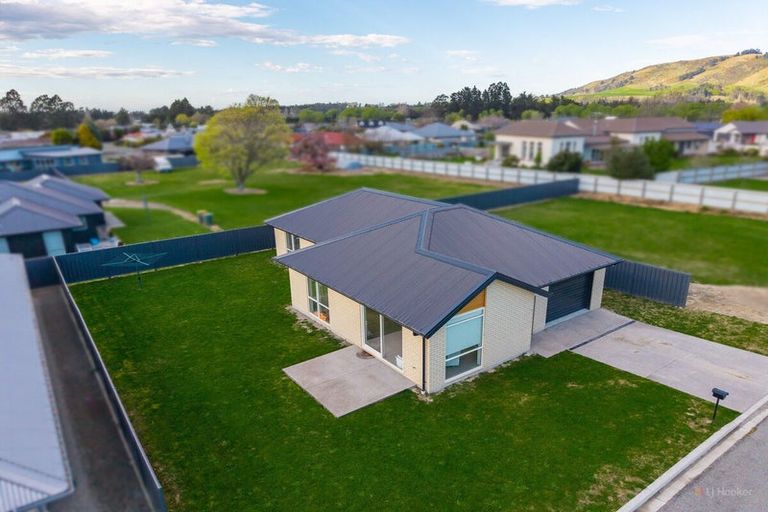 Photo of property in 3 Strawberry Lane, Waimate, 7924