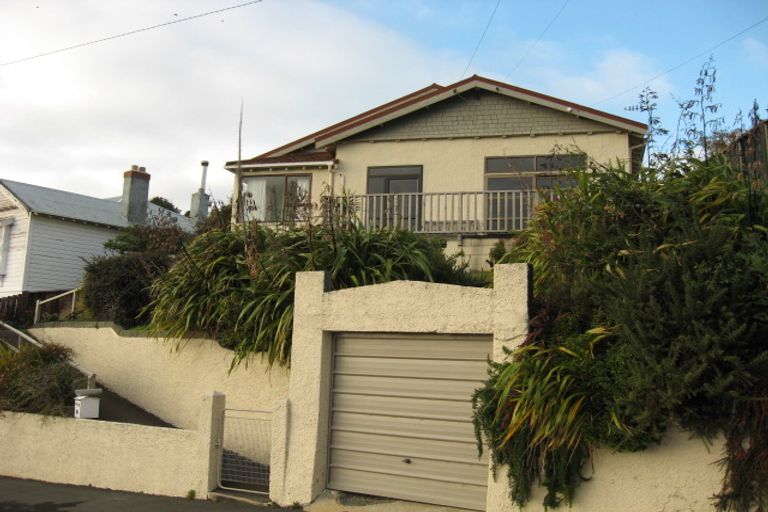 Photo of property in 16 Northview Crescent, Belleknowes, Dunedin, 9011