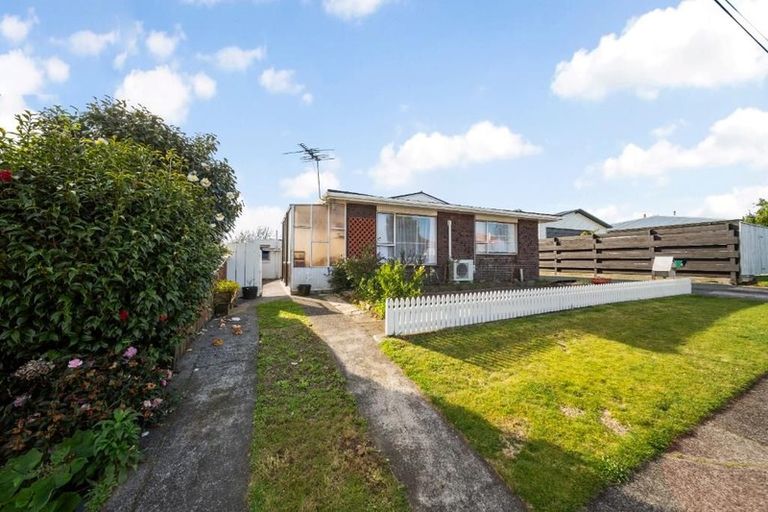 Photo of property in 5 Union Street, Merrilands, New Plymouth, 4312
