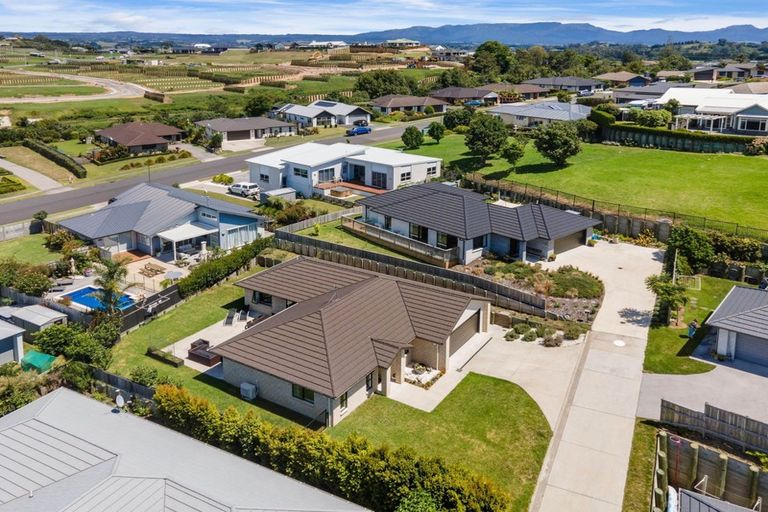 Photo of property in 3 Lakeside Terrace, Omokoroa, 3114