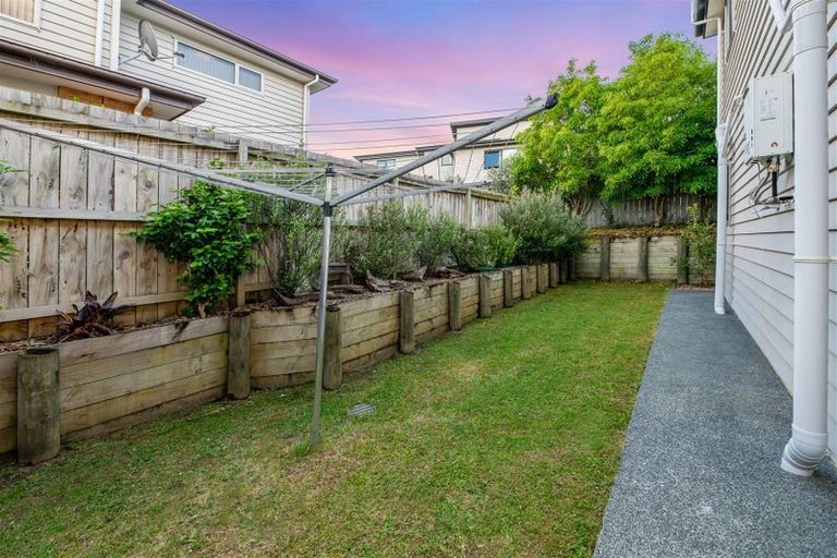 Photo of property in 11 Irongate Avenue, Ranui, Auckland, 0612