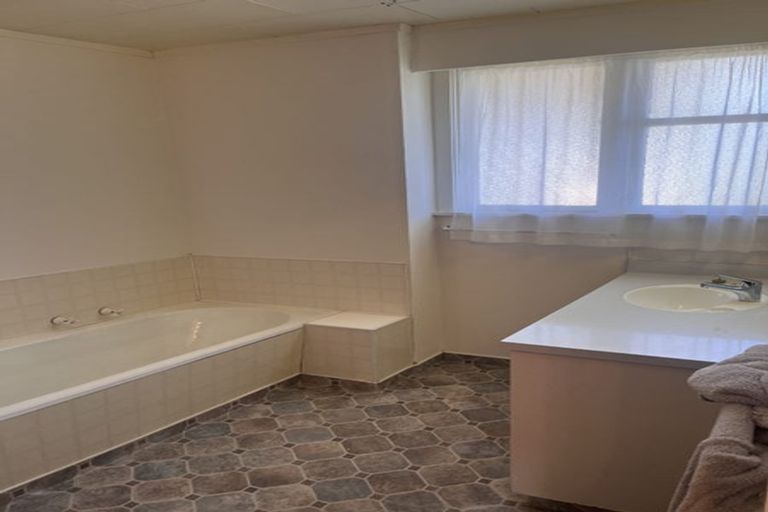 Photo of property in 67 Russell Street, Westport, 7825