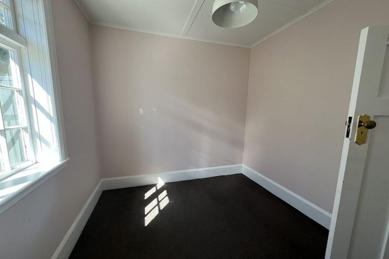Photo of property in 35 Cooper Street, Karori, Wellington, 6012