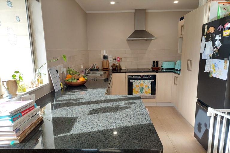 Photo of property in 53 Barbados Drive, Unsworth Heights, Auckland, 0632