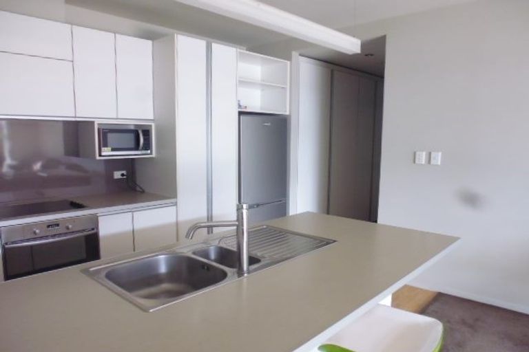 Photo of property in Petone Dental Centre, 8/374 Jackson Street, Petone, Lower Hutt, 5012