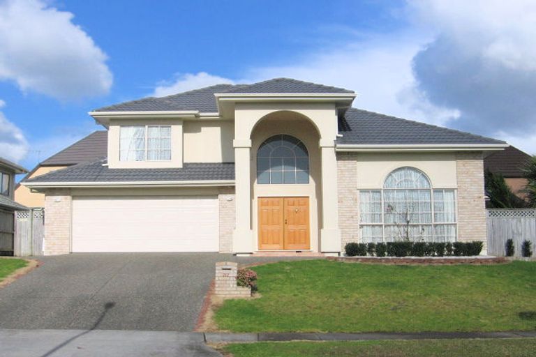 Photo of property in 37 Claremont Way, East Tamaki Heights, Auckland, 2016